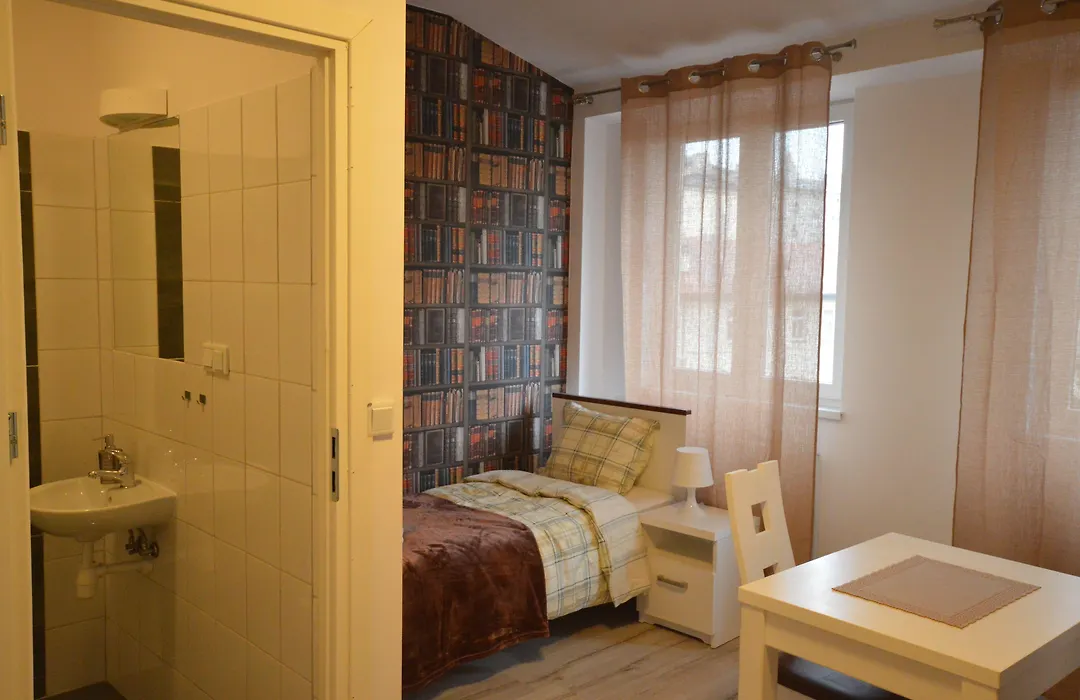 Cracow Central Aparthotel-1